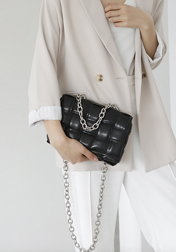 Mia Leather Chain Shoulder Bag Black