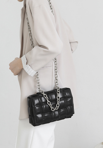 Mia Leather Chain Shoulder Bag Black