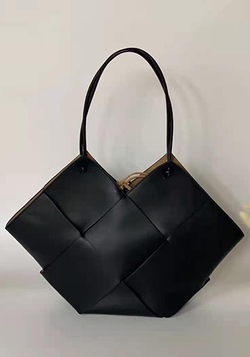 Mia Medium Leather Tote Bag Black