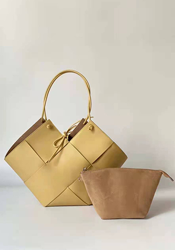 Mia Medium Leather Tote Bag Yellow