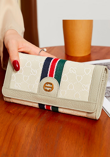 Heart Logo Monogram Continental Wallet White