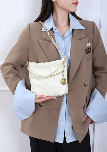 Adela Small Leather Handbag Pearl Cream