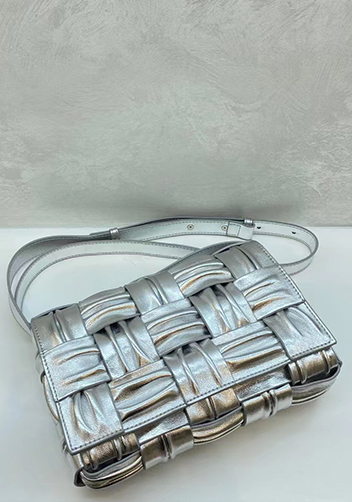 Mia 15 Square Pleated Leather Shoulder Bag Sliver