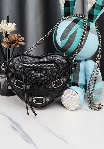 The Route 66 Leather Heart Shoulder Bag Black