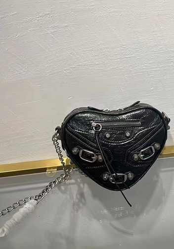 The Route 66 Leather Heart Shoulder Bag Black