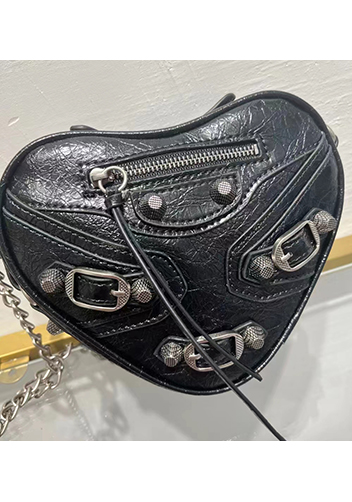 The Route 66 Leather Heart Shoulder Bag Black