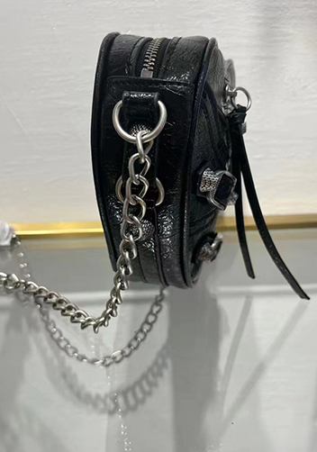 The Route 66 Leather Heart Shoulder Bag Black