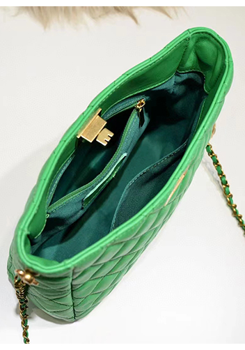 Adele Shoulder Bag With Adjusting Ball Green