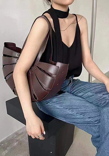 The Coquille Vegan Leather Shoulder Bag Choco