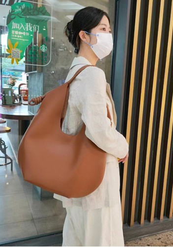 Adrienne Leather Large Shoulder Bag Camel