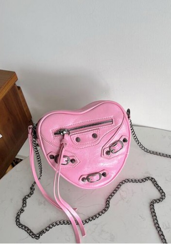 The Route 66 Vegan Leather Heart Shoulder Bag Pink