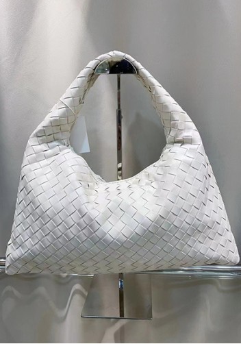 La Scalla Woven Medium Hobo Cream