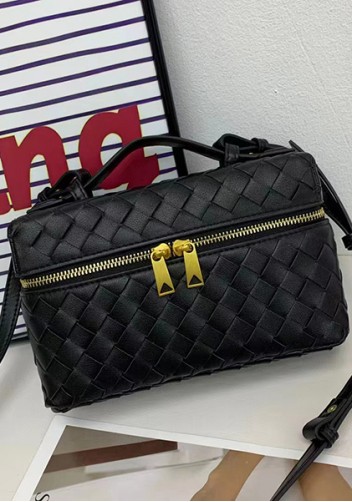 Mia Woven Leather Long Beauty Case Black