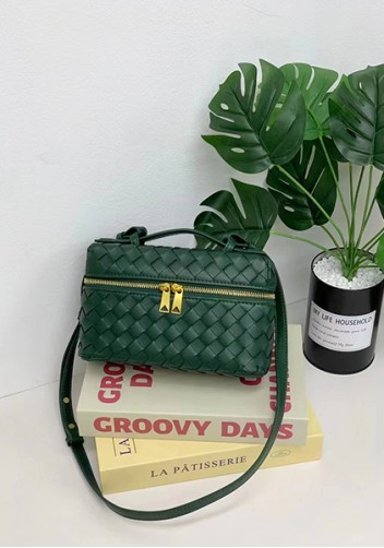 Mia Woven Leather Long Beauty Case Dark Green