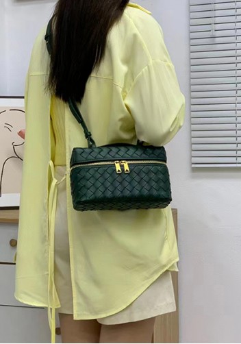 Mia Woven Leather Long Beauty Case Dark Green