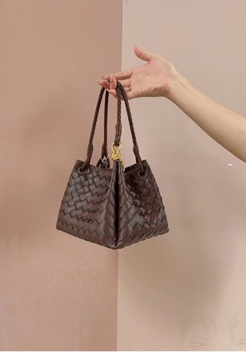 Mia Chute Leather Small Shoulder Bag Choco