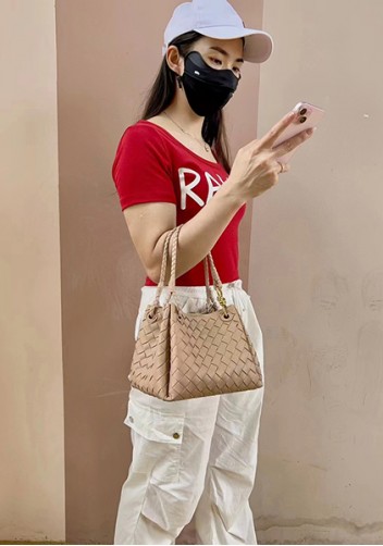 Mia Chute Leather Small Shoulder Bag Milk Tea