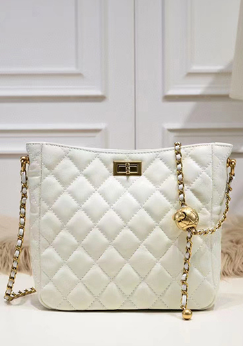 Adele Shoulder Bag With Adjusting Ball White